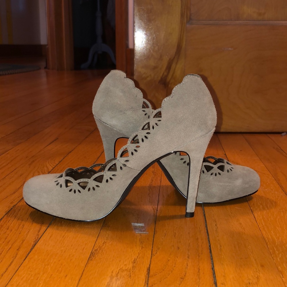 Never worn heels